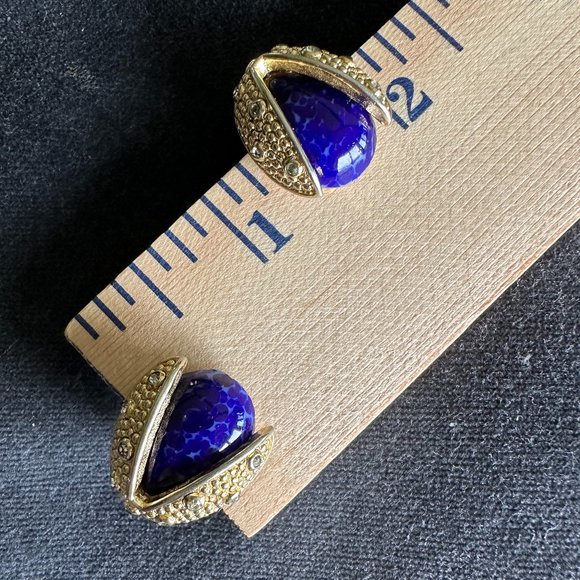 Vintage Jewelry - Vintage clip on bug or bee shape earrings 1960s